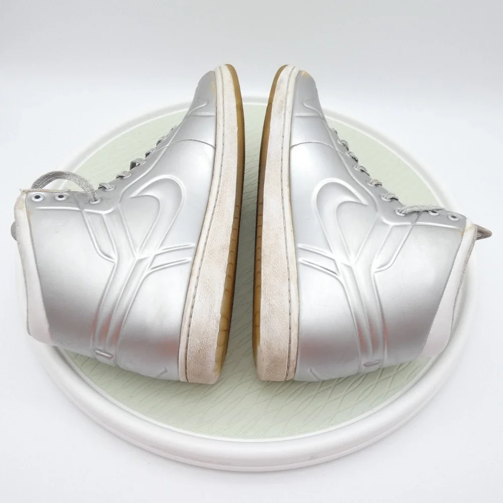 Jordan 1 Anodized Metallic Silver High Top Sneakers 414823-001 Men's 11